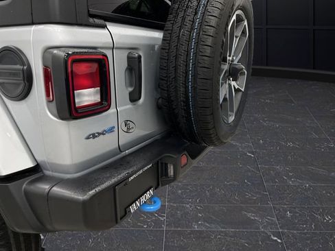 Used 2024 Jeep Wrangler Unlimited image 30