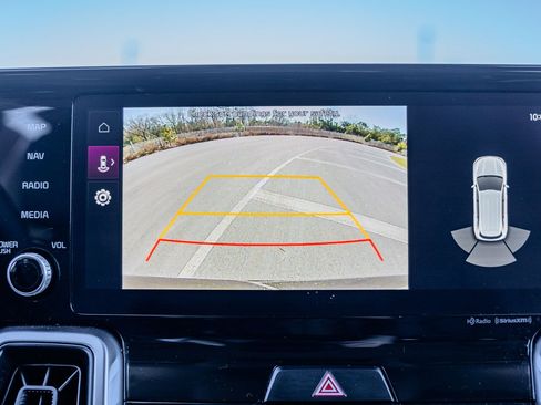 Used 2023 Kia Sorento S w/ Panoramic Sunroof Package image 31