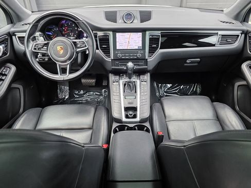 Used 2018 Porsche Macan image 39