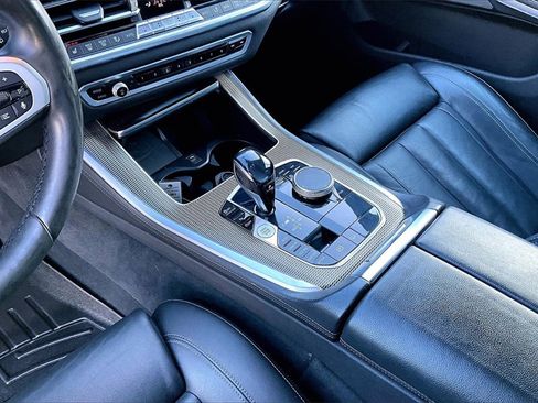 Used 2020 BMW X5 M50i w/ Premium Package image 5