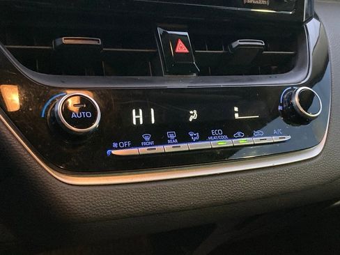 Used 2022 Toyota Corolla LE image 24