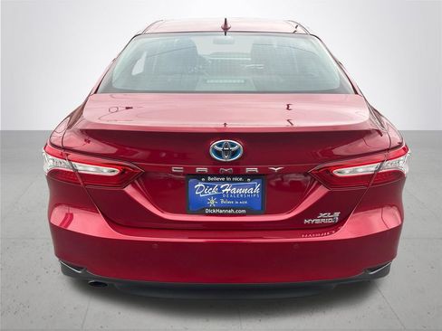 Used 2018 Toyota Camry XLE w/ Audio Package FWD image 8