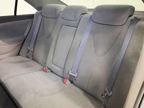 Used 2009 Toyota Camry LE image 7