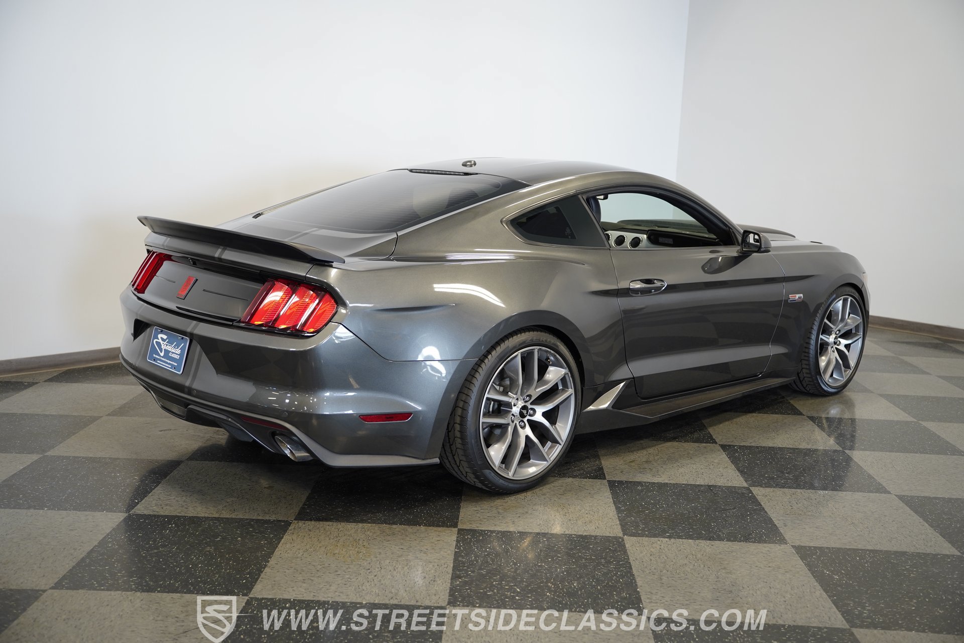 Used 2016 Ford Mustang GT Premium RWD image 13