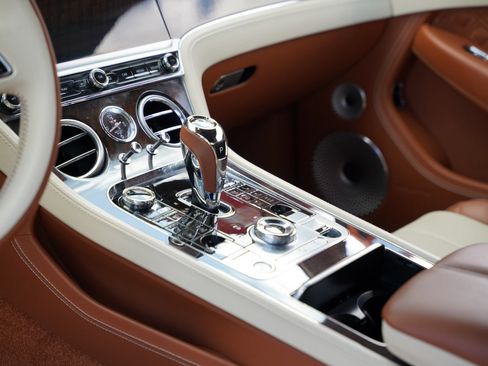 Used 2023 Bentley Continental GT Azure AWD/4WD image 23