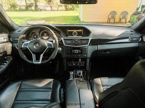 Used 2012 Mercedes-Benz E 63 AMG Wagon image 43