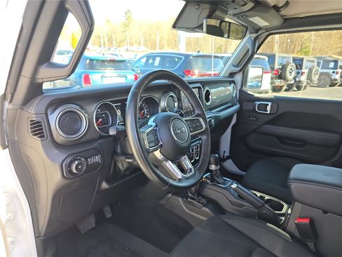 Used 2022 Jeep Wrangler Unlimited Sahara w/ LED Lighting Group image 23