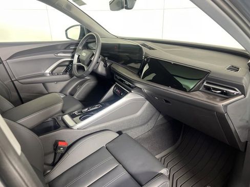 Used 2025 Audi Q5 Premium Plus w/ Premium Plus image 12
