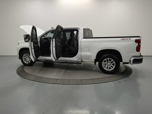 Used 2021 Chevrolet Silverado 1500 RST w/ Max Trailering Package AWD/4WD image 11