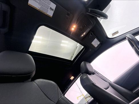 Used 2022 Toyota Sienna XLE Woodland Edition AWD/4WD image 16