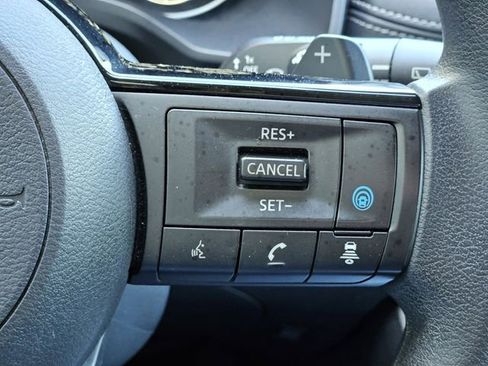 Certified 2023 Nissan Rogue SV FWD image 18