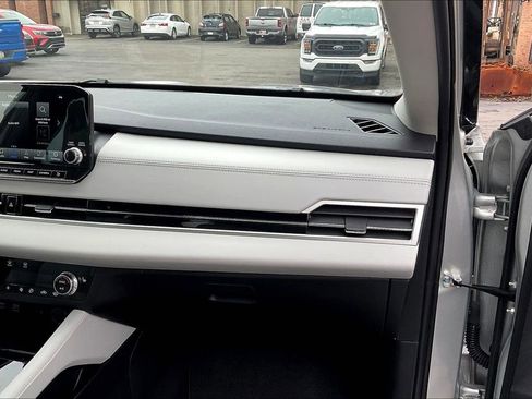 Used 2022 Mitsubishi Outlander SEL image 15