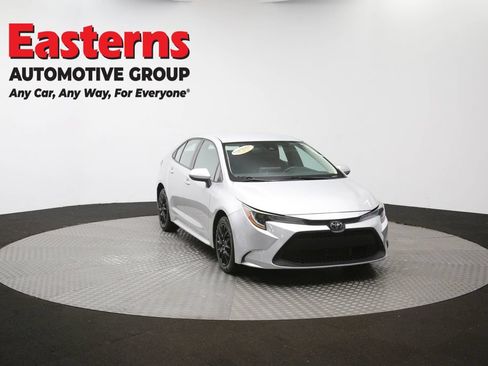 Used 2021 Toyota Corolla LE FWD image 49