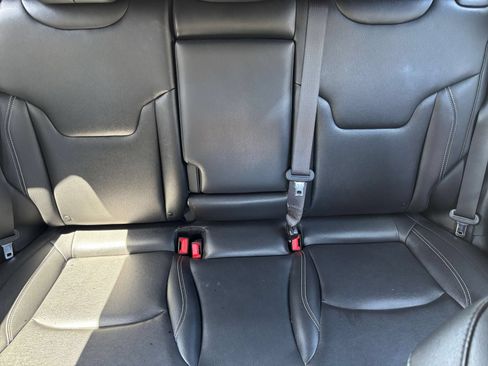 Used 2025 Jeep Compass Limited AWD/4WD image 39