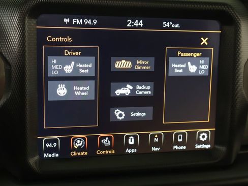 Used 2022 Jeep Wrangler Unlimited Sahara w/ Cold Weather Group AWD/4WD image 39