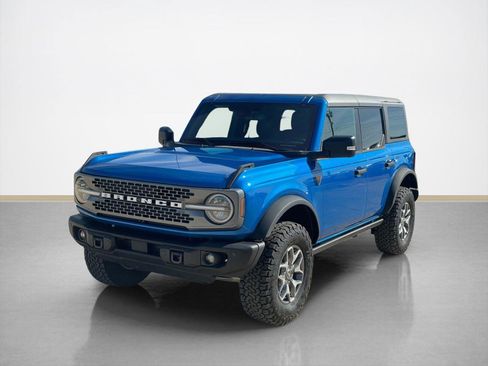 Used 2025 Ford Bronco Badlands AWD/4WD image 3