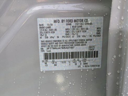 New 2025 Ford Maverick XLT w/ XLT Luxury Package image 17