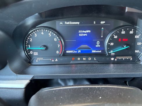 Used 2024 Ford Explorer XLT w/ Equipment Group 202A RWD image 43