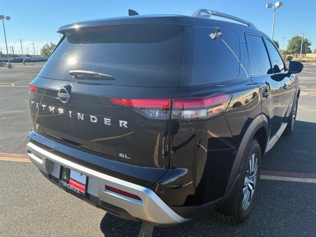 Certified 2024 Nissan Pathfinder SL FWD image 6