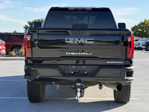 Used 2024 GMC Sierra 2500 Denali Ultimate image 5