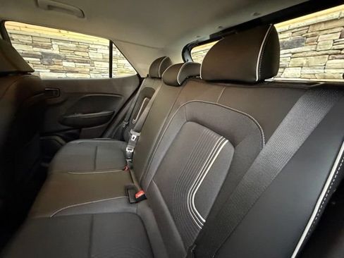 Used 2026 Hyundai Venue SEL FWD image 31