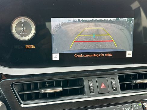 Used 2023 Lexus ES 350 w/ Premium Package FWD image 17