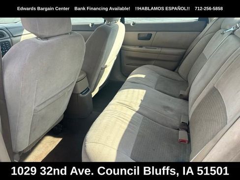 Used 2004 Ford Taurus SES FWD image 8