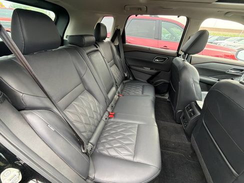 Certified 2023 Nissan Rogue Platinum w/ Platinum Premium Package AWD/4WD image 10