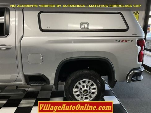 Used 2021 Chevrolet Silverado 2500 LT w/ Convenience Package image 9