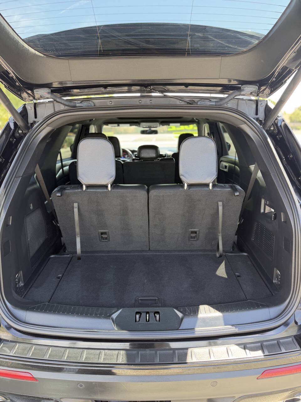 Used 2022 Ford Explorer ST-Line w/ Class IV Trailer Tow Package RWD image 13