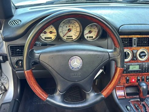 Used 2001 Mercedes-Benz SLK 320 image 29