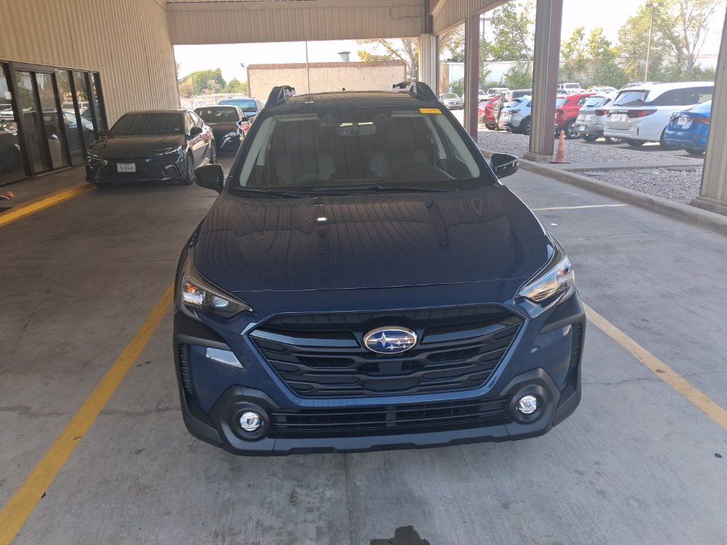 Used 2025 Subaru Outback Onyx Edition AWD/4WD image 5