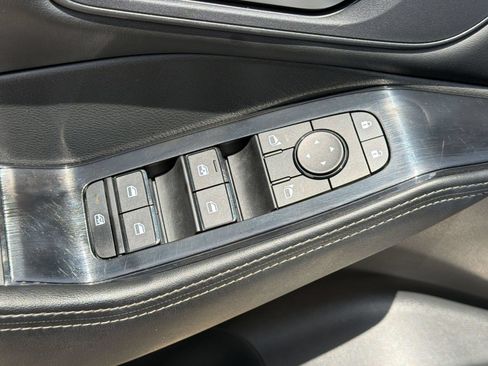 Used 2024 Nissan Rogue SV w/ SV Premium Package FWD image 25