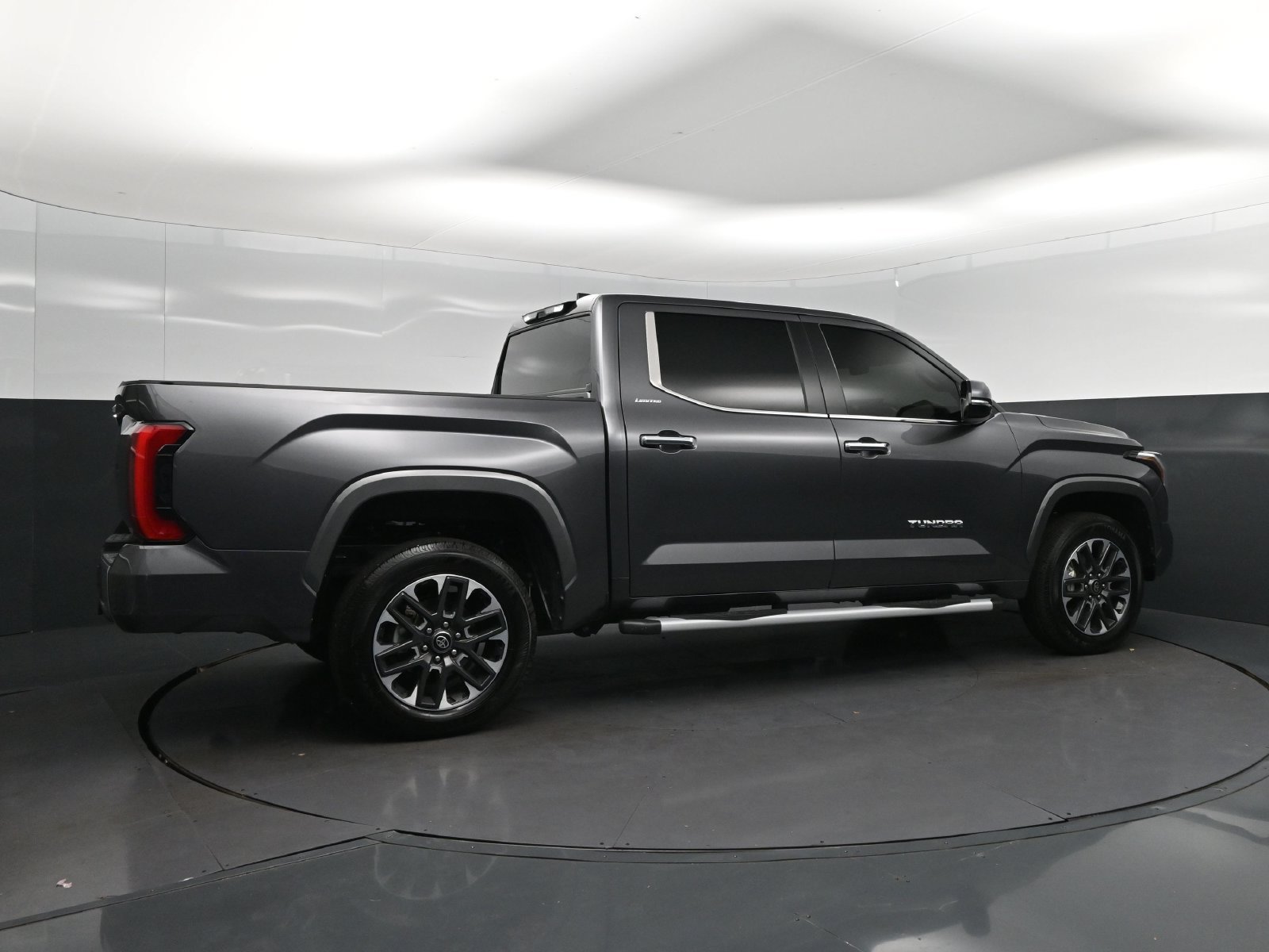 Used 2026 Toyota Tundra Limited w/ Power Package AWD/4WD image 8