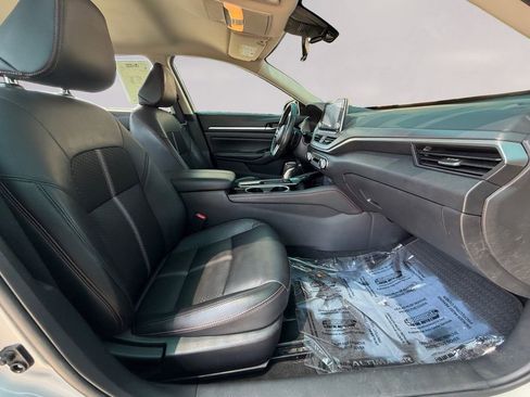 Used 2024 Nissan Altima 2.5 SR image 17