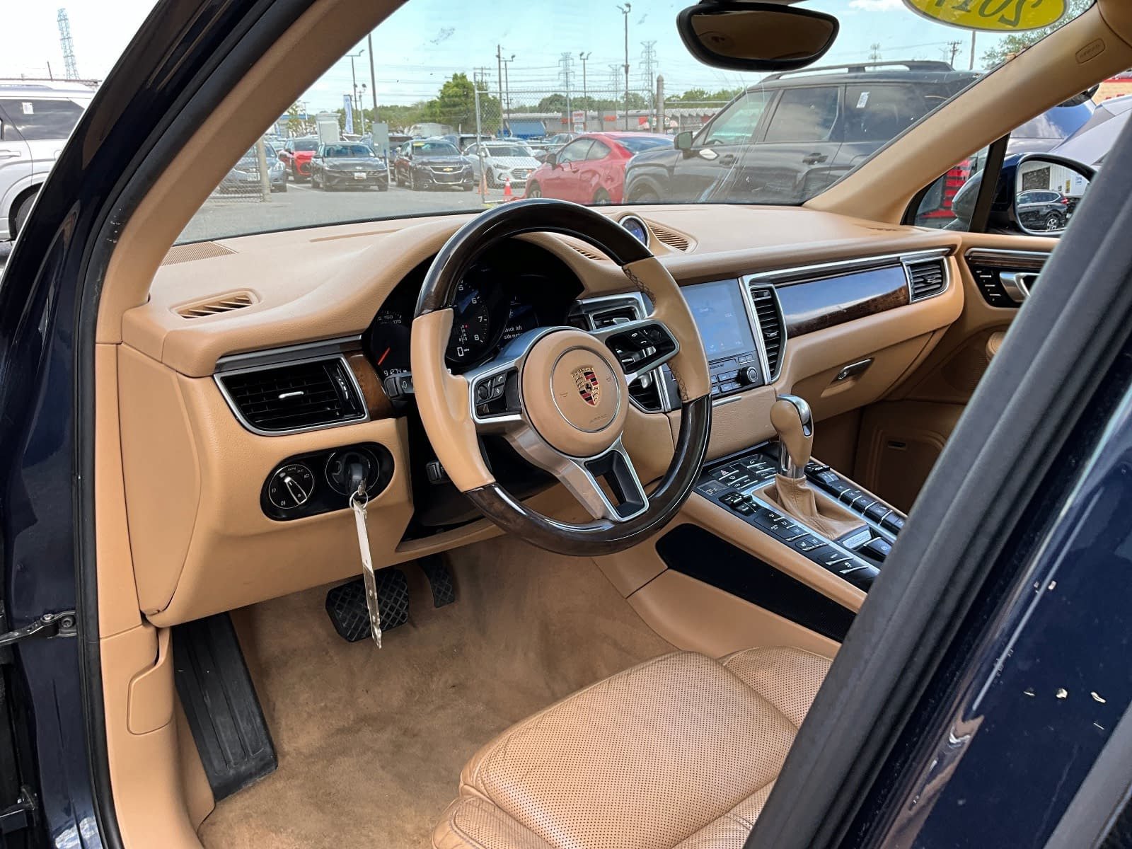 Used 2017 Porsche Macan AWD/4WD image 16