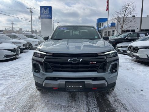 Used 2024 Chevrolet Colorado Z71 w/ Z71 Convenience Package 2 image 8