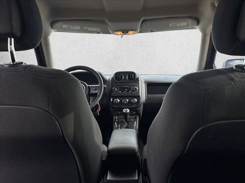 Used 2016 Jeep Patriot Sport w/ Power Value Group FWD image 18