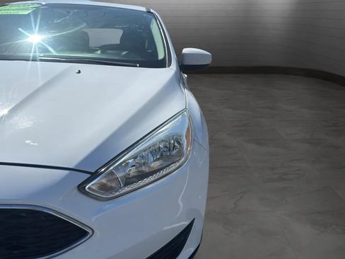 Used 2018 Ford Focus SE FWD image 32