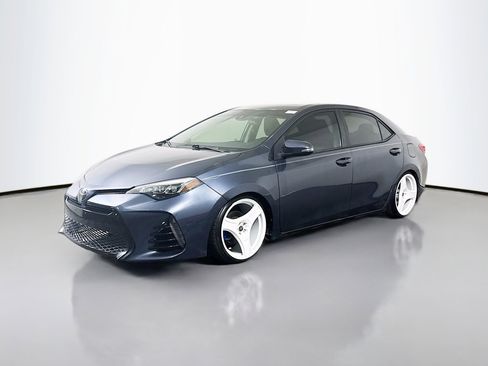 Used 2018 Toyota Corolla SE image 4