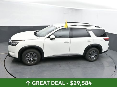 Used 2025 Nissan Pathfinder SV AWD/4WD image 44
