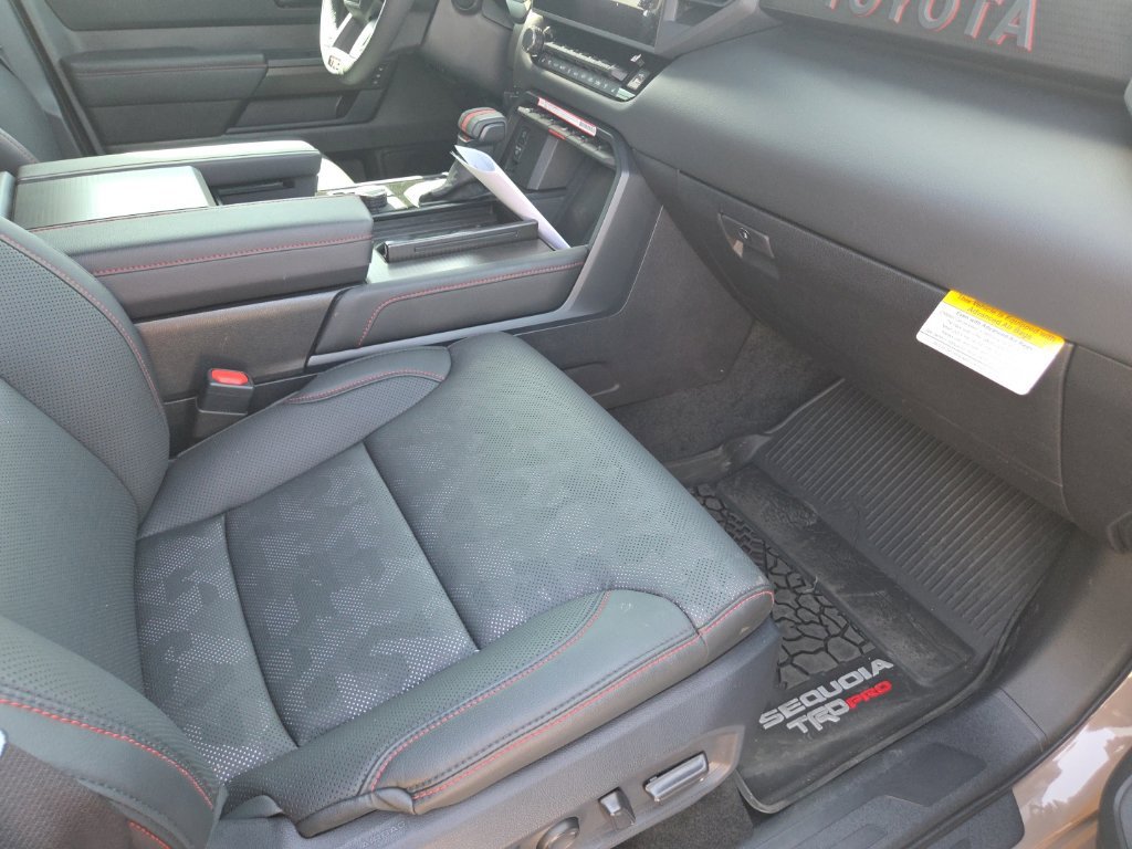 Used 2025 Toyota Sequoia TRD Pro AWD/4WD image 12