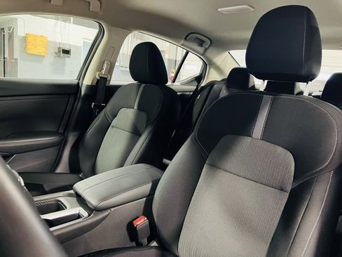 New 2025 Nissan Sentra SV image 3