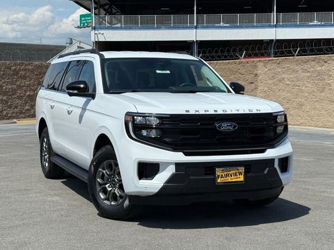 New 2026 Ford Expedition Max Active RWD image 2