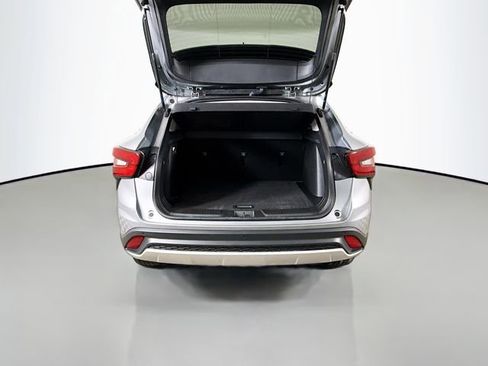 Used 2024 Chevrolet Trax LT w/ Driver Confidence Package image 26