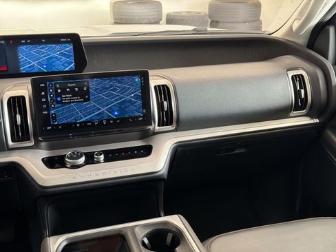 Used 2025 Ford Expedition Max Active image 29