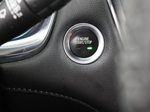 Used 2023 Chevrolet Traverse LT FWD image 31