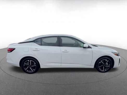 Used 2025 Nissan Sentra SV image 16