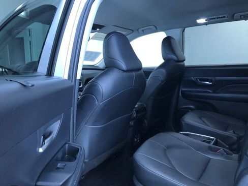 Certified 2025 Toyota Grand Highlander AWD image 21