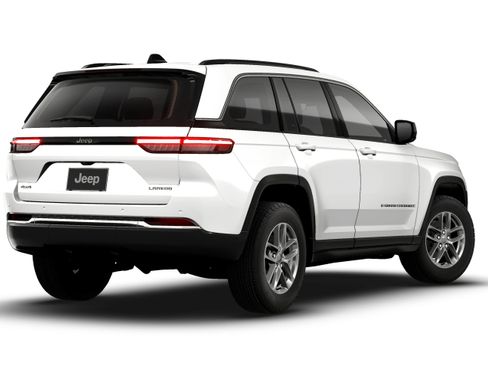 New 2026 Jeep Grand Cherokee Laredo image 2